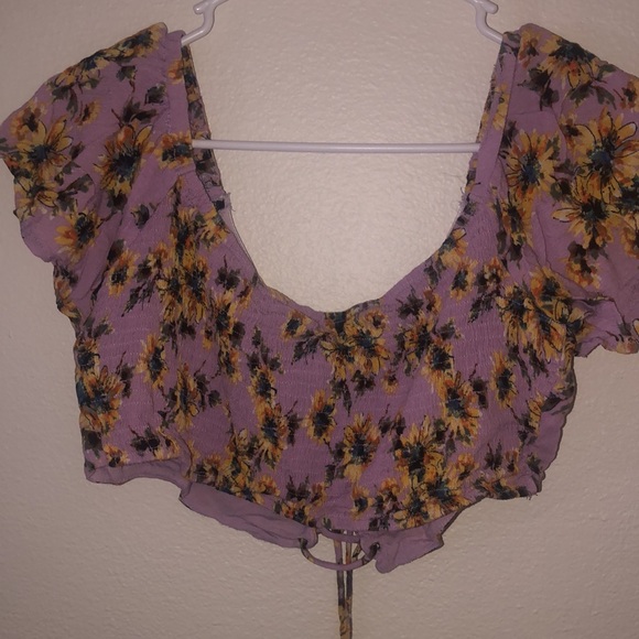 Off shoulder cropped floral top - Picture 4 of 4